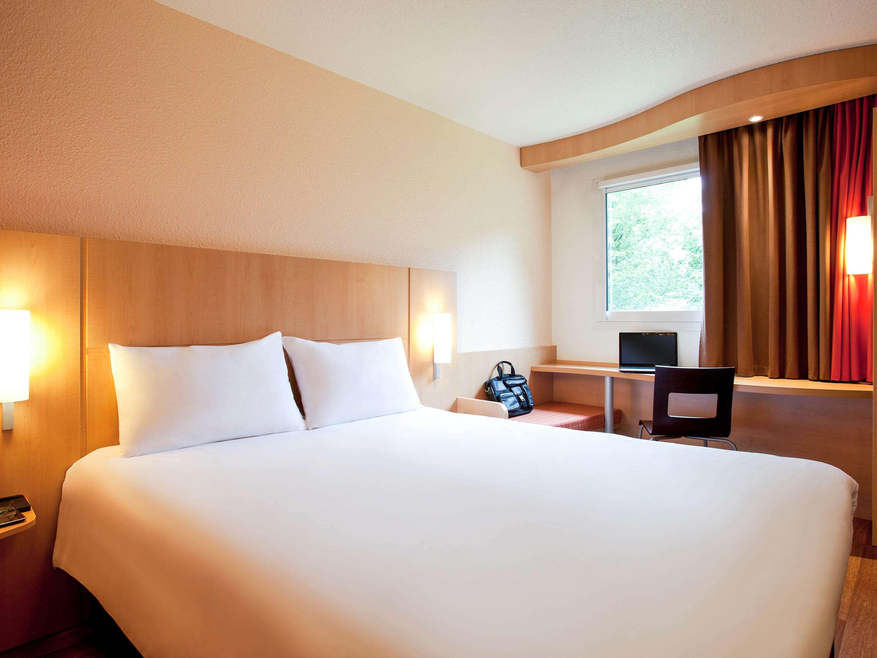 Ibis Sisteron Hotel Exterior foto